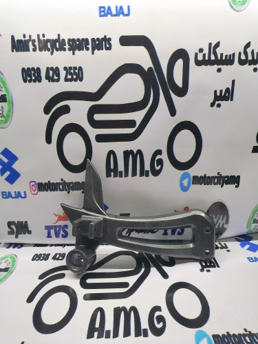 براکت جاپای عقب آپاچی نیو (۱۵۰/۱۶۰/۱۸۰) سمت راست - فابریک