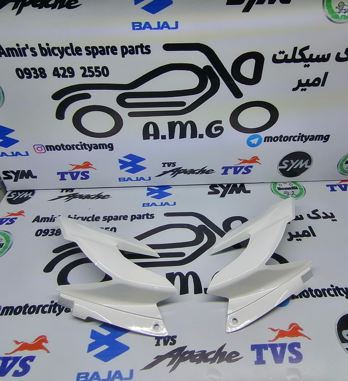 تصویرکنسول چراغ جلو موتور سیکلت آپاچی جدید سفید جفتی