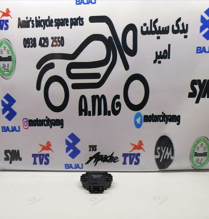 شارژر موتور سیکلت بنلی ۱۵۰ و کیوی ۱۵۰ کاربرات ۴ سیم، رگولاتور برق باکیفیت و بدنه فلزی نقرهای برای محافظت از باتری