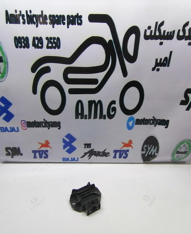 شارژر موتور سیکلت بنلی ۱۵۰ و کیوی ۱۵۰ کاربرات ۴ سیم، رگولاتور برق باکیفیت و بدنه فلزی نقرهای برای محافظت از باتری