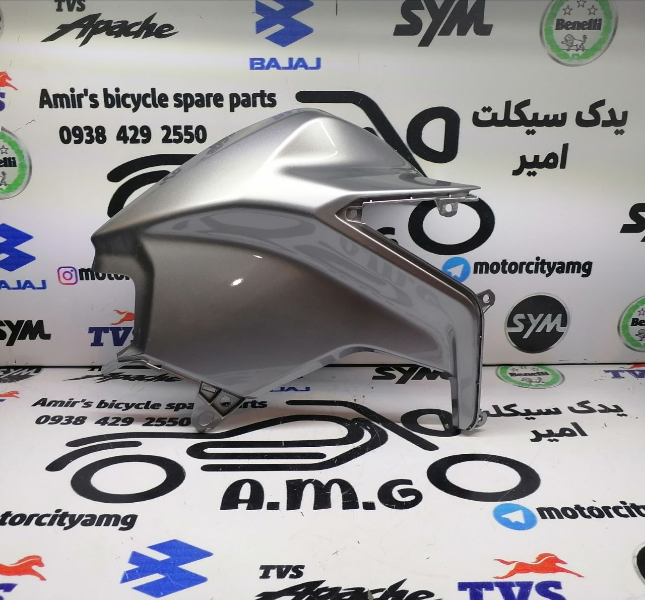قاب ( کاور ) روی باک موتور SYM گالکسی NA طوسی مدادی براق تکی سمت راست اصلی